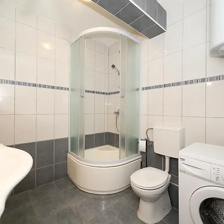 Apartment Rogosic Apartamento
