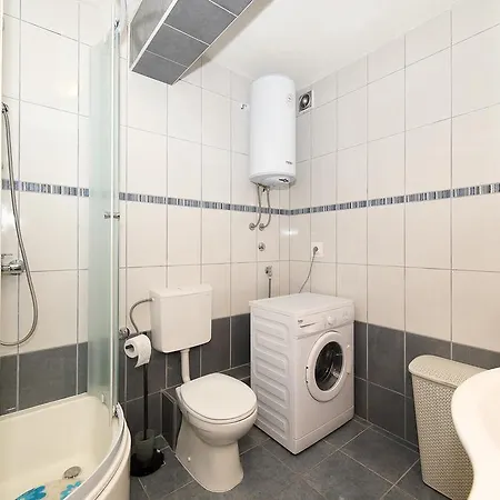 Apartment Rogosic Apartamento *