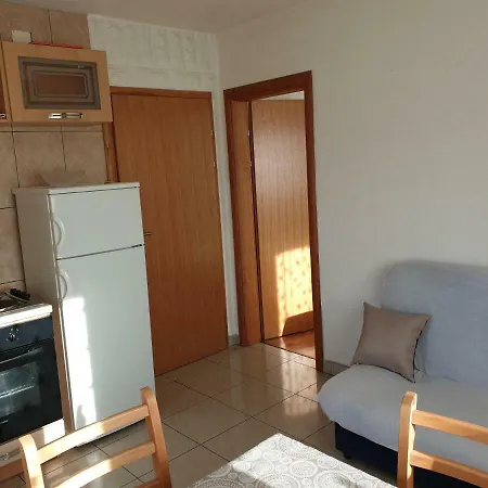 Apartment Rogosic Apartamento *