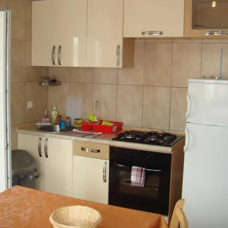 Apartment Rogosic Apartment *
